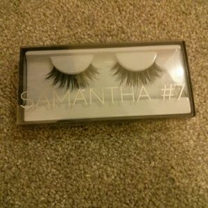 Huda Beauty Samantha #7 lashes